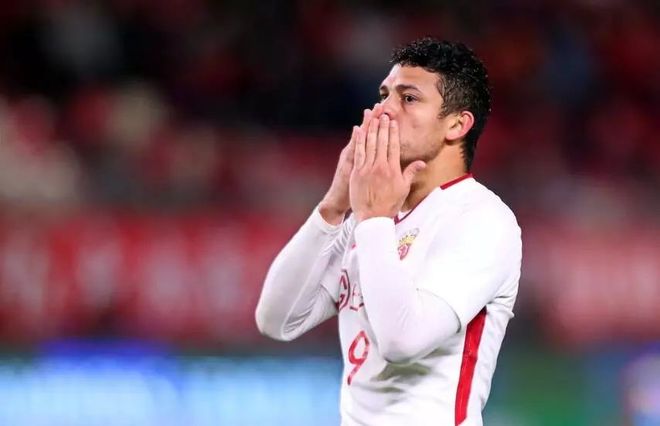 兰博电竞-冲刺阶段埃因霍温调整名单以备亚冠，造点机会环节打磨，态度坚定，医务组通报恢复(欧冠尤文vs埃因霍温)